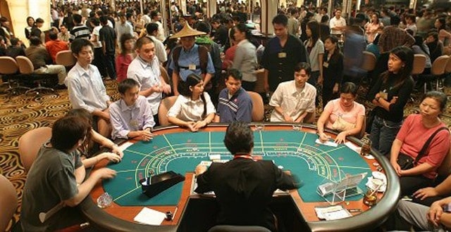 Thần thái chơi poker – làm thế nào để ngự trị nó?
