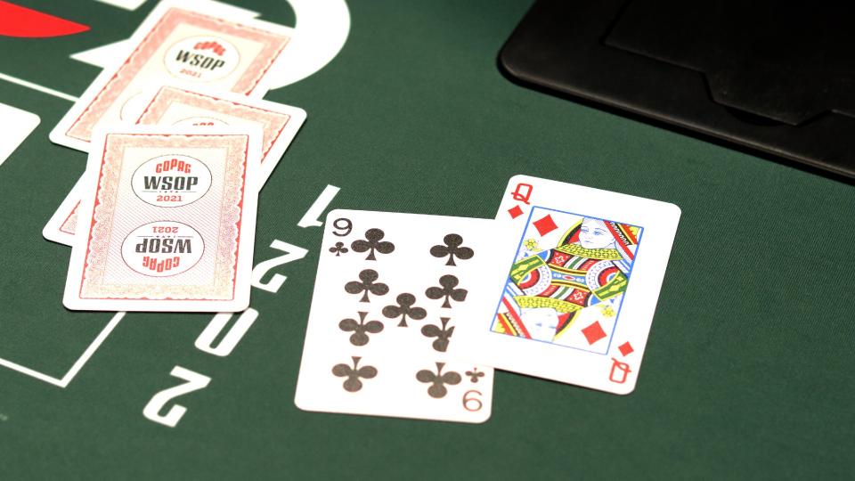 Poker Hands và việc so bài Poker để tìm ra người thắng cuộc